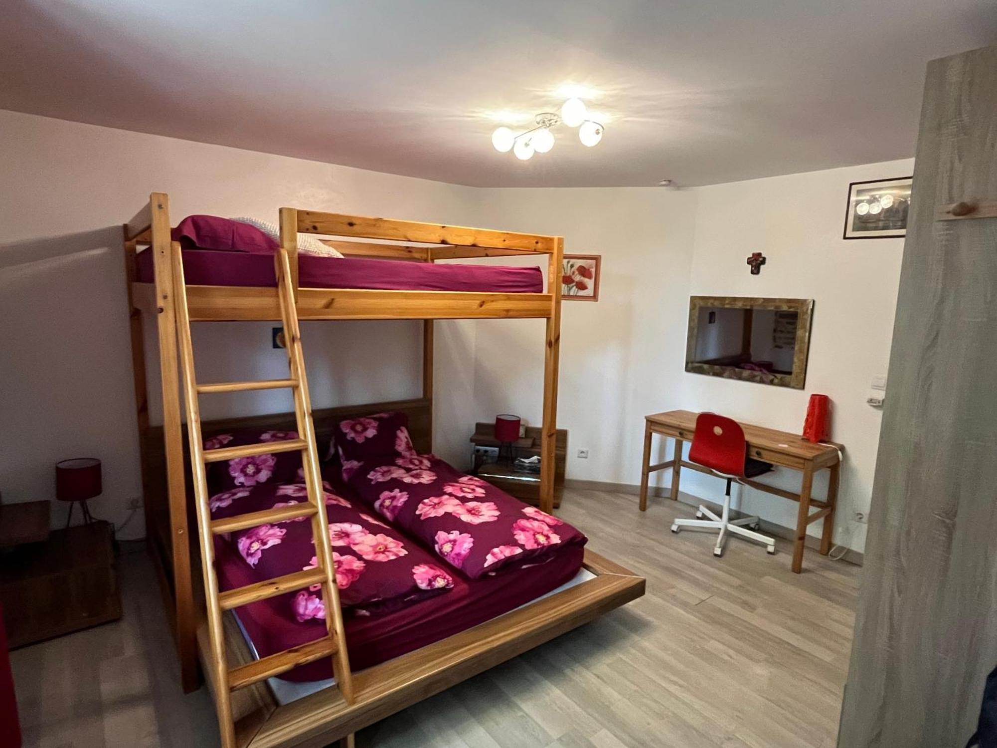 Couleurs De La Vie - Chambres D'Hotes Et Gite Cormatin Quarto foto